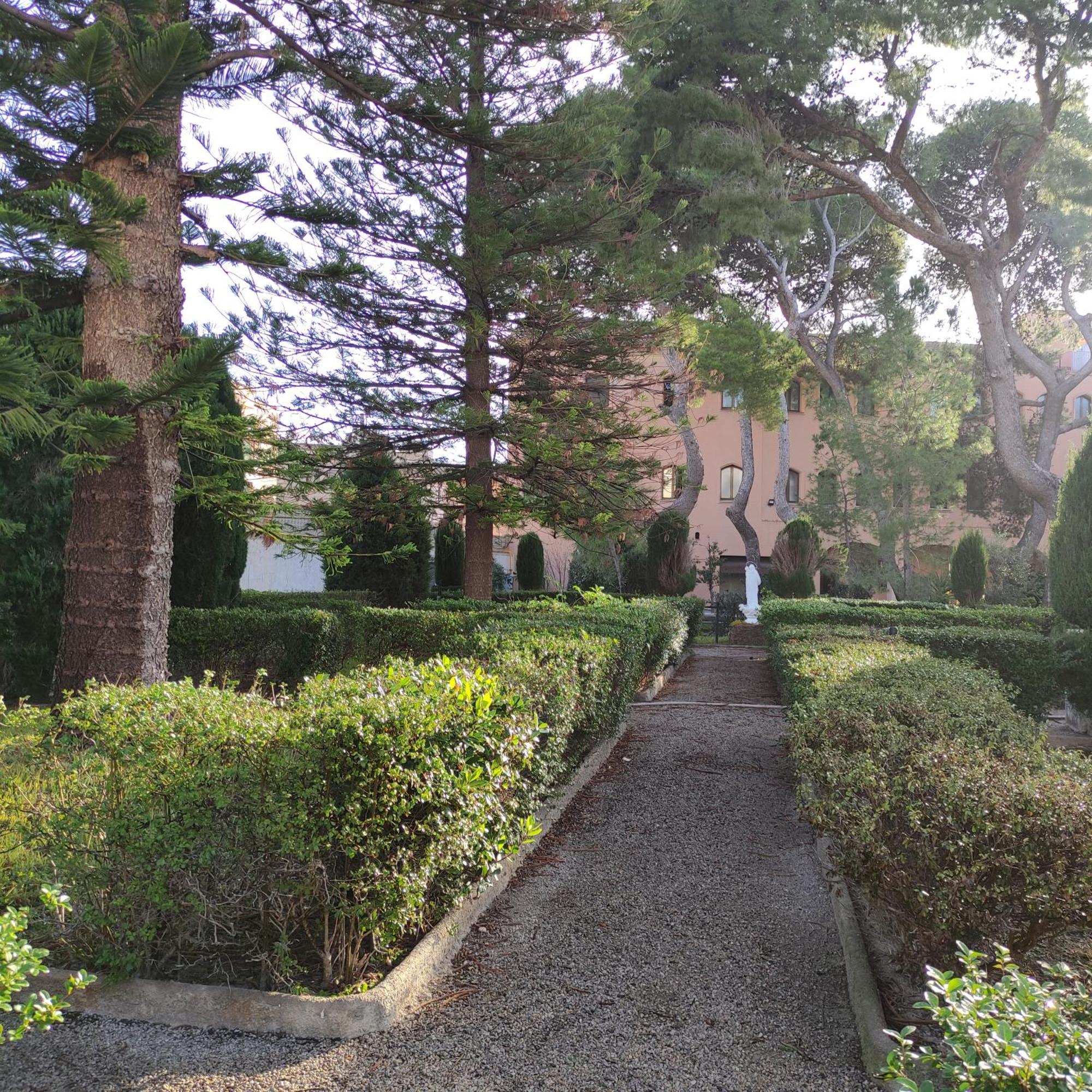 Albergue Rosa Molas Arrabal de Jesus Εξωτερικό φωτογραφία
